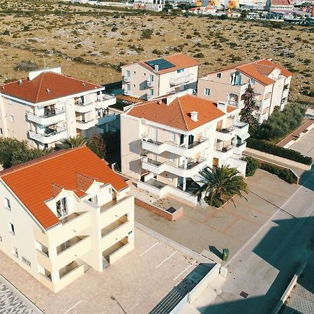 Summer Fun Apartments Новаля Екстер'єр фото