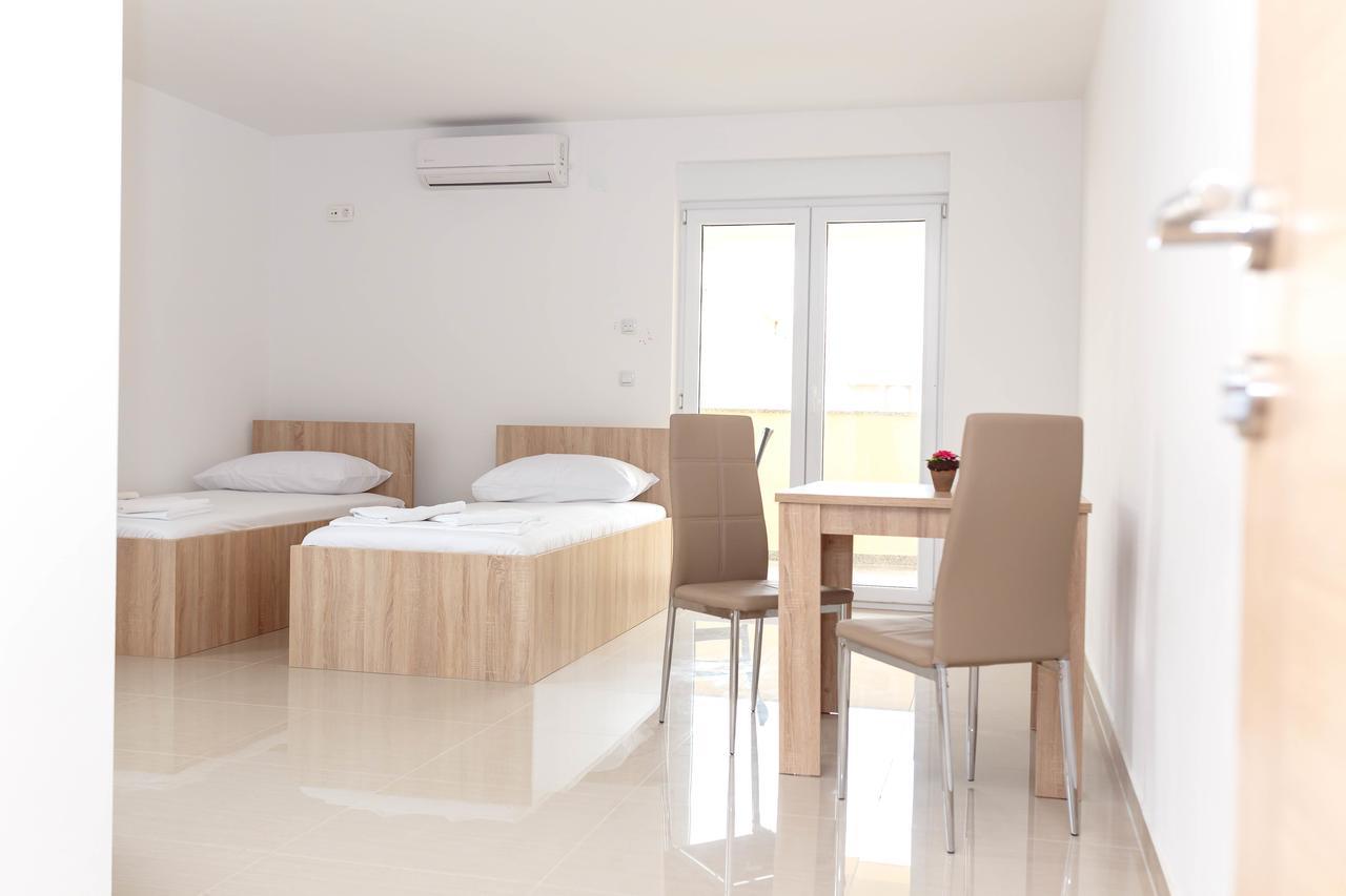 Summer Fun Apartments Новаля Екстер'єр фото