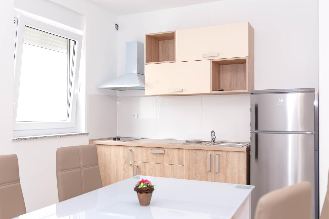 Summer Fun Apartments Новаля Екстер'єр фото