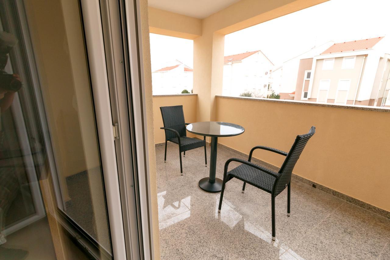 Summer Fun Apartments Новаля Екстер'єр фото